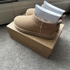 UGG Classic Ultra Mini 8 Driftwood BNIB